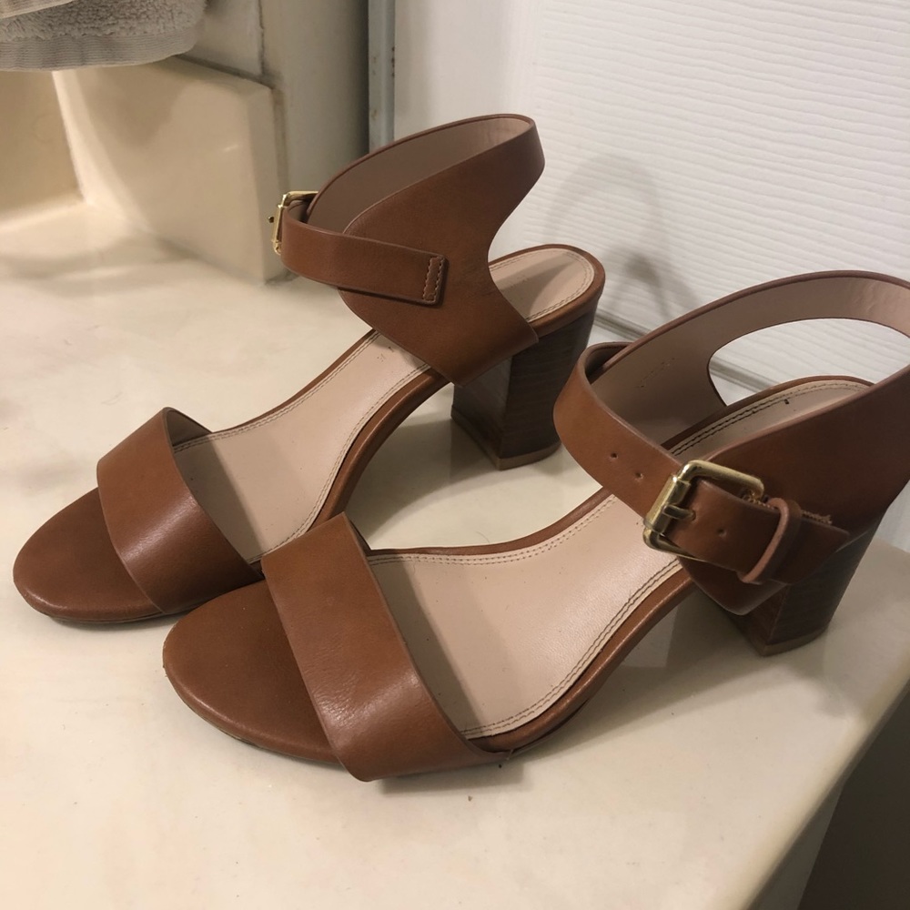 KELLY AND KATIE Frilisa Sandal